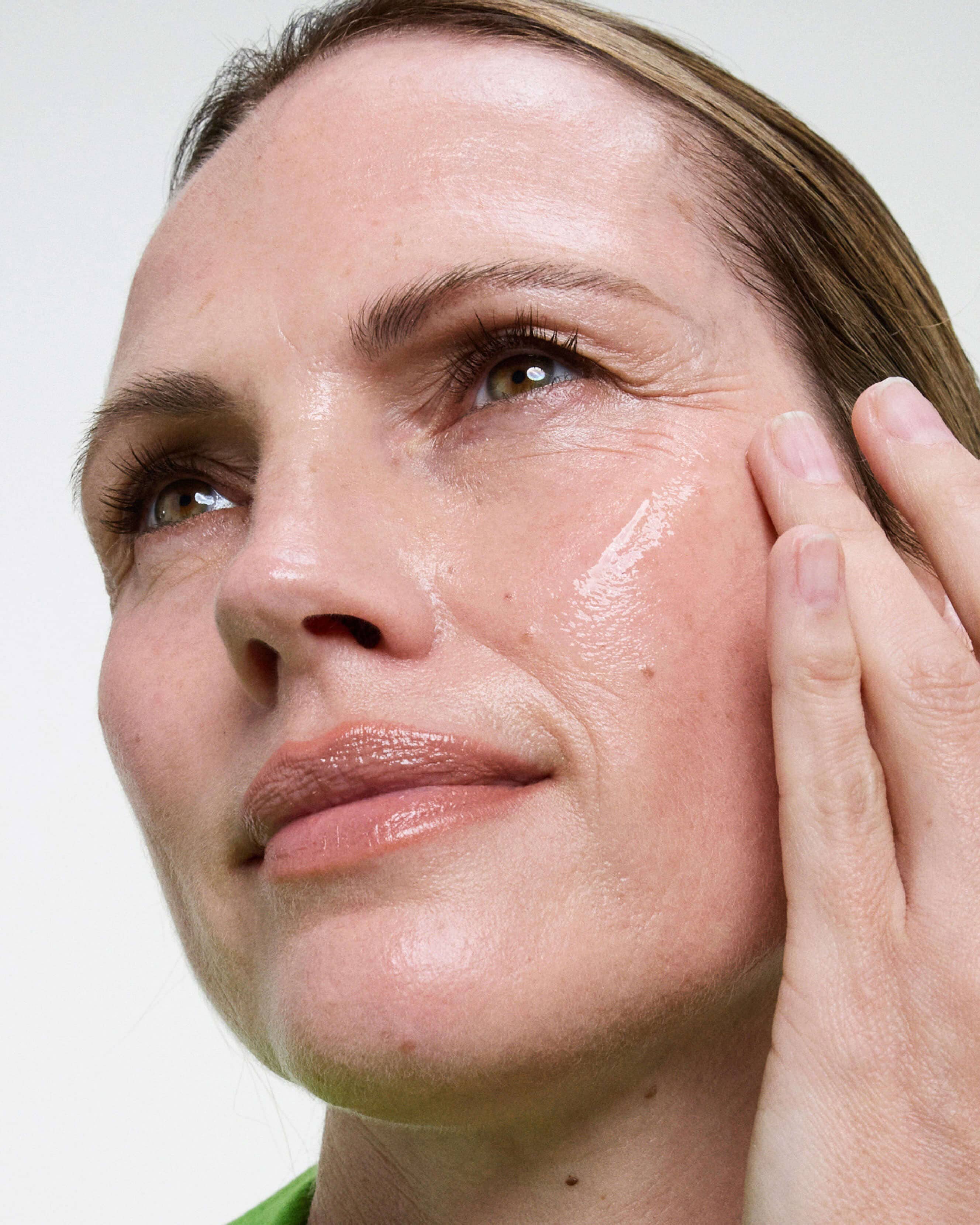 Age Confidence™ NAD+ & TriPeptide Renewal Serum 2