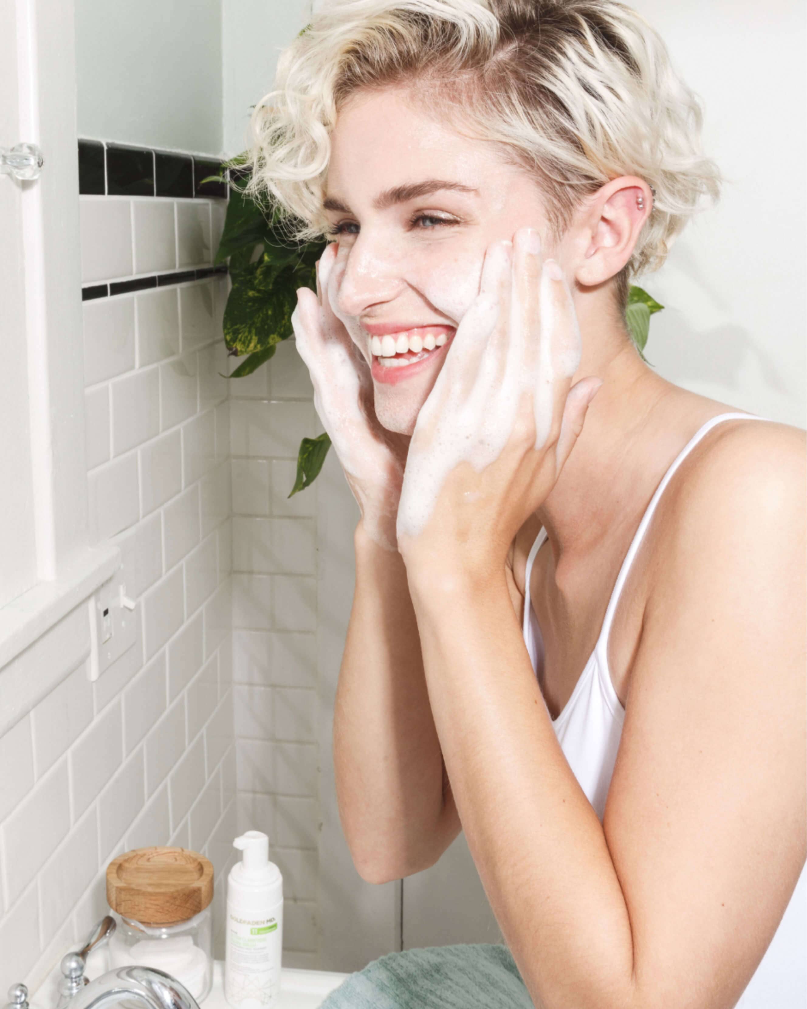 Detox Clarifying Facial Wash 2