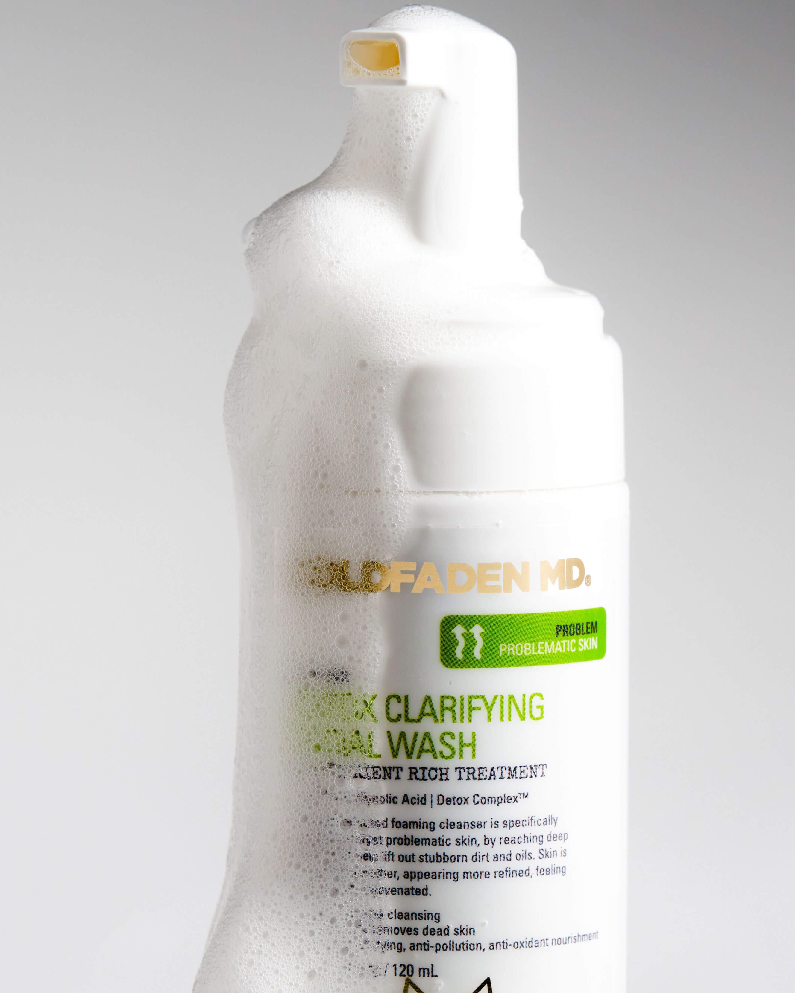 Detox Clarifying Facial Wash 1