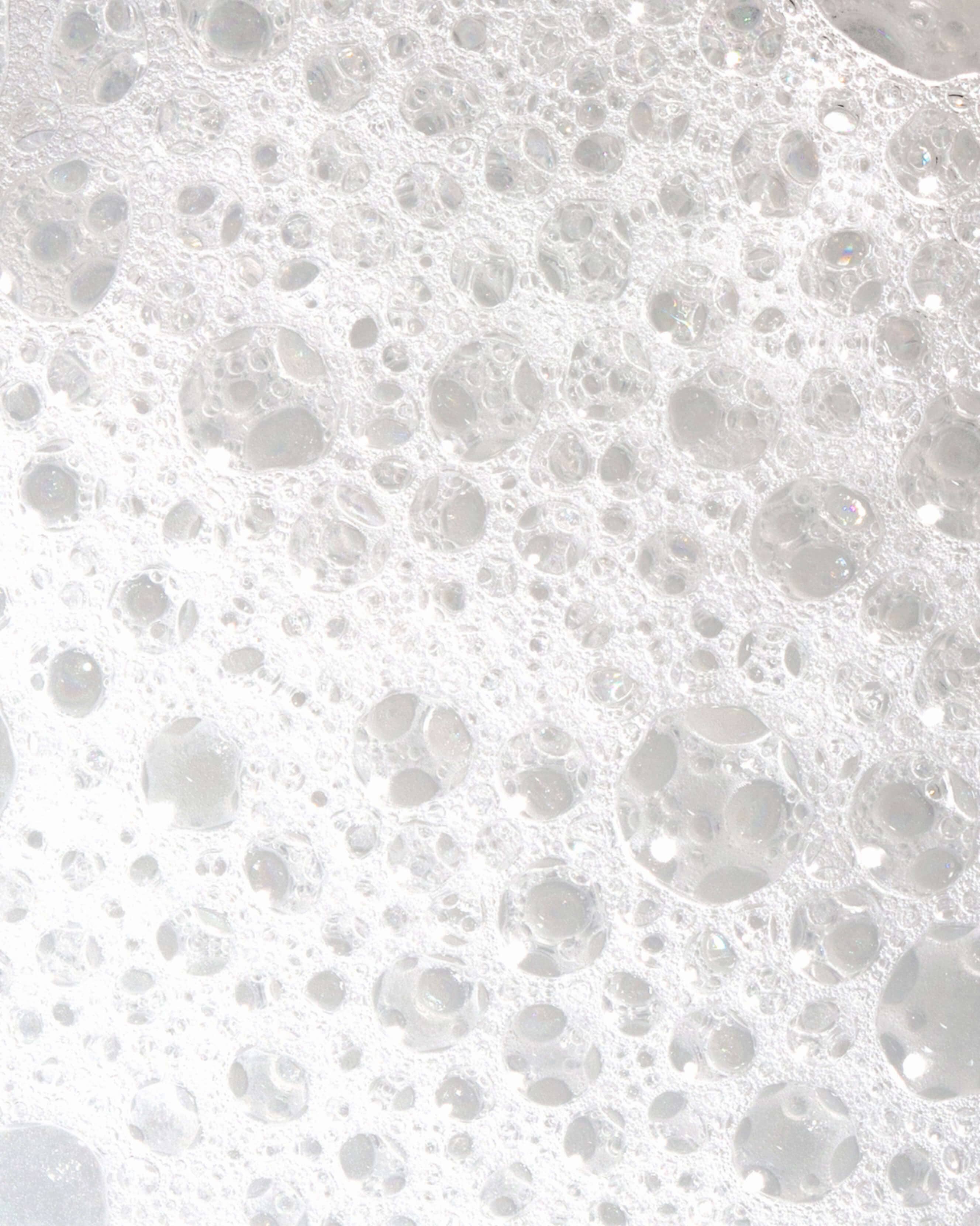 Detox Clarifying Facial Wash 4