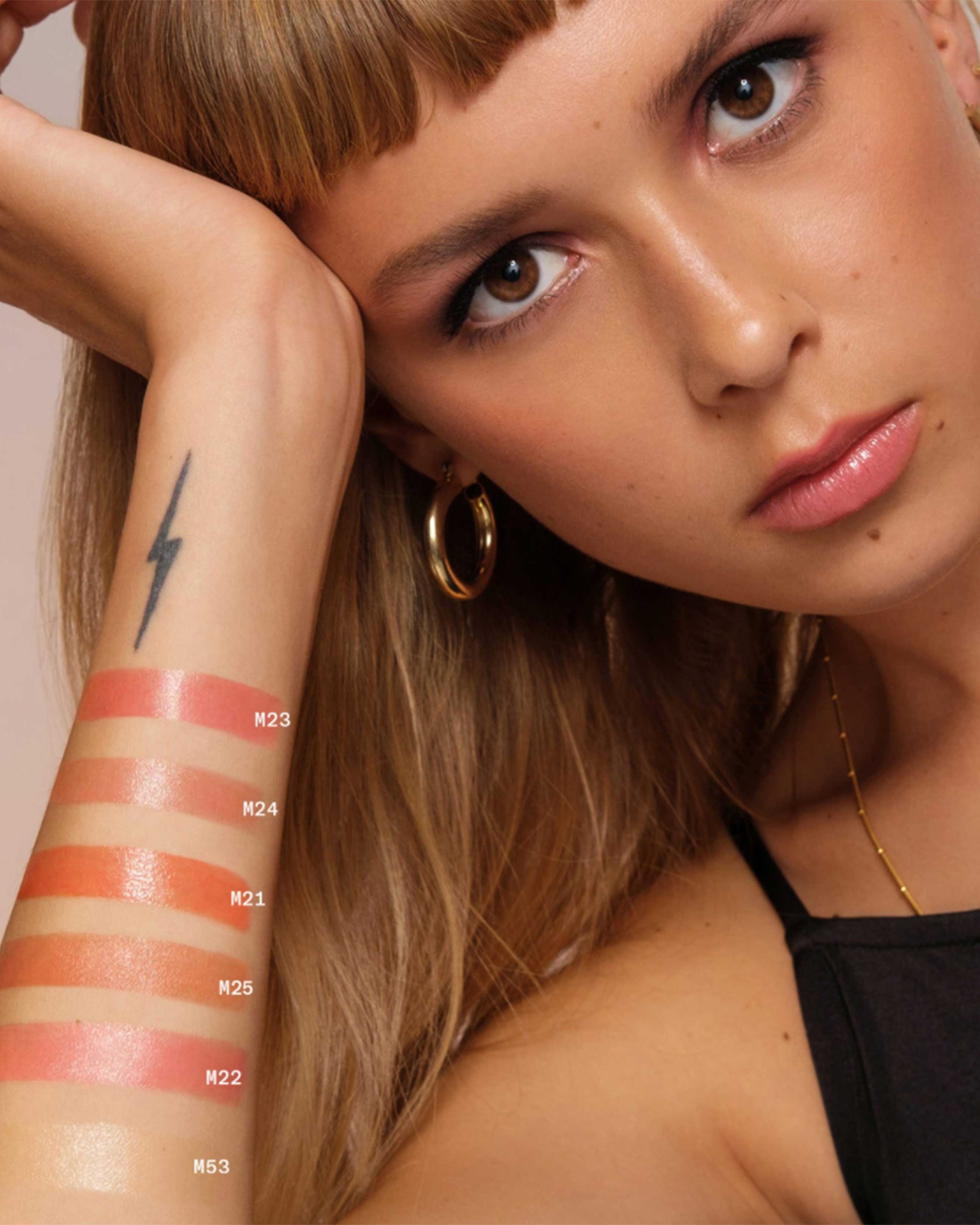 Hydrating Shine Lip Balm 4