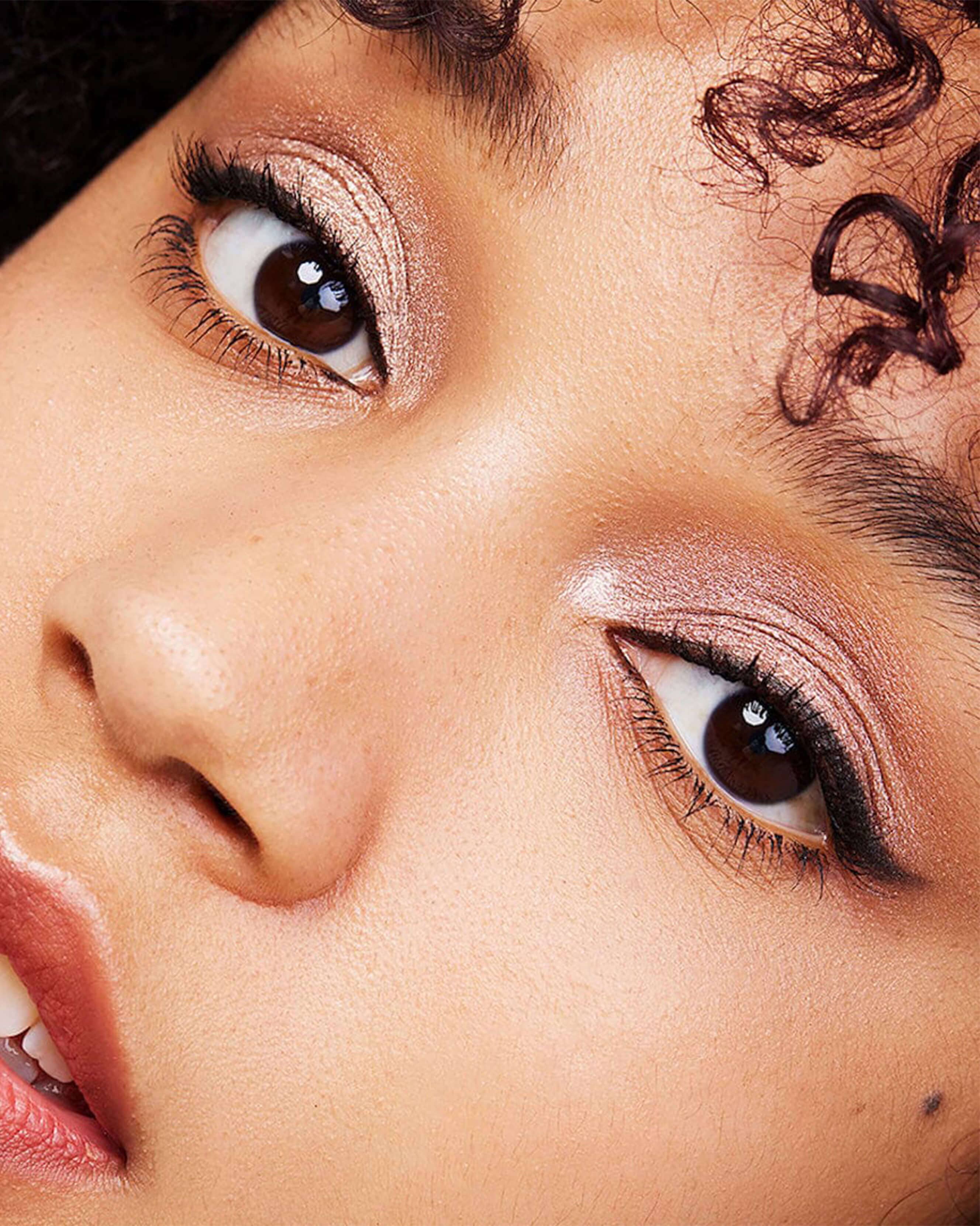 Straight Line Kohl Eye Pencil 2