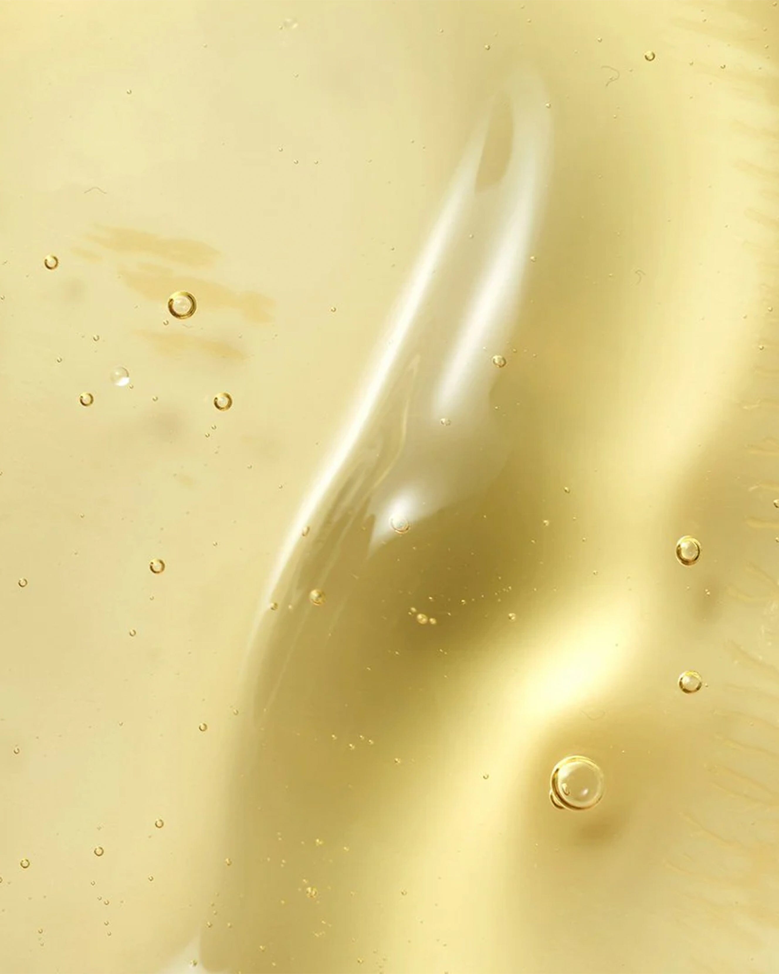 Nourishing Oil Cleanser 3