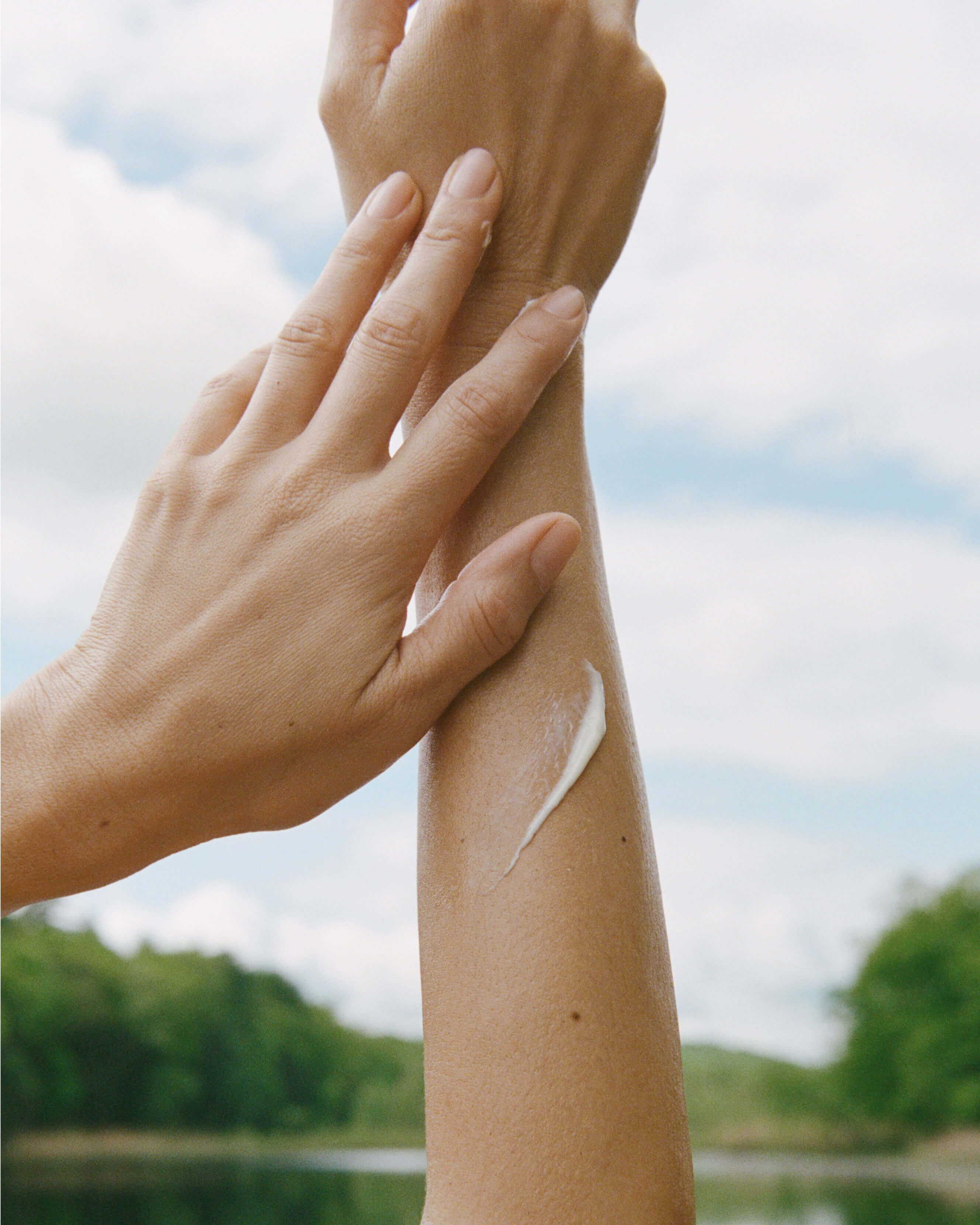 Golden Hour Body Serum 8