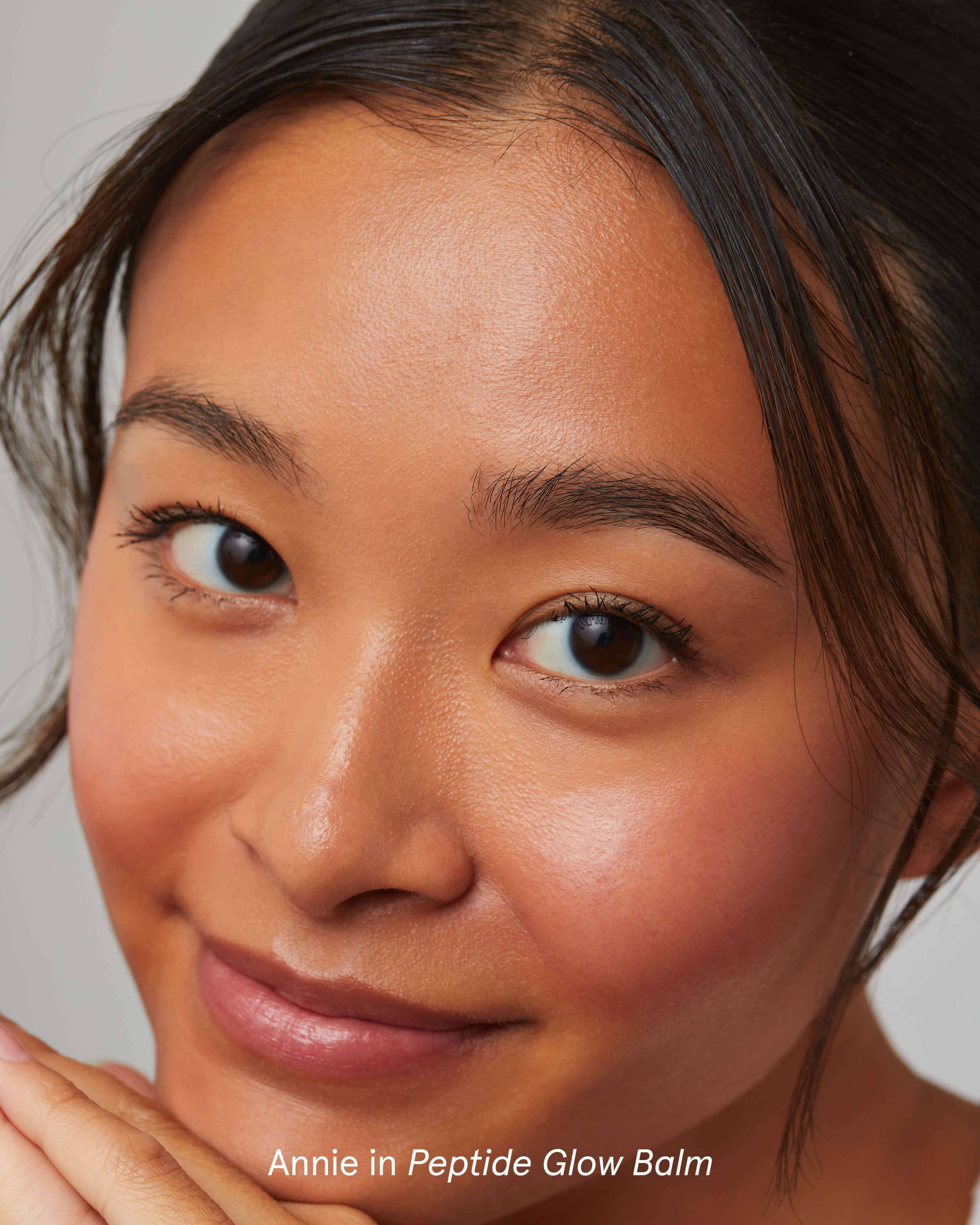 Peptide Glow Hydrating Lip Treatment 2