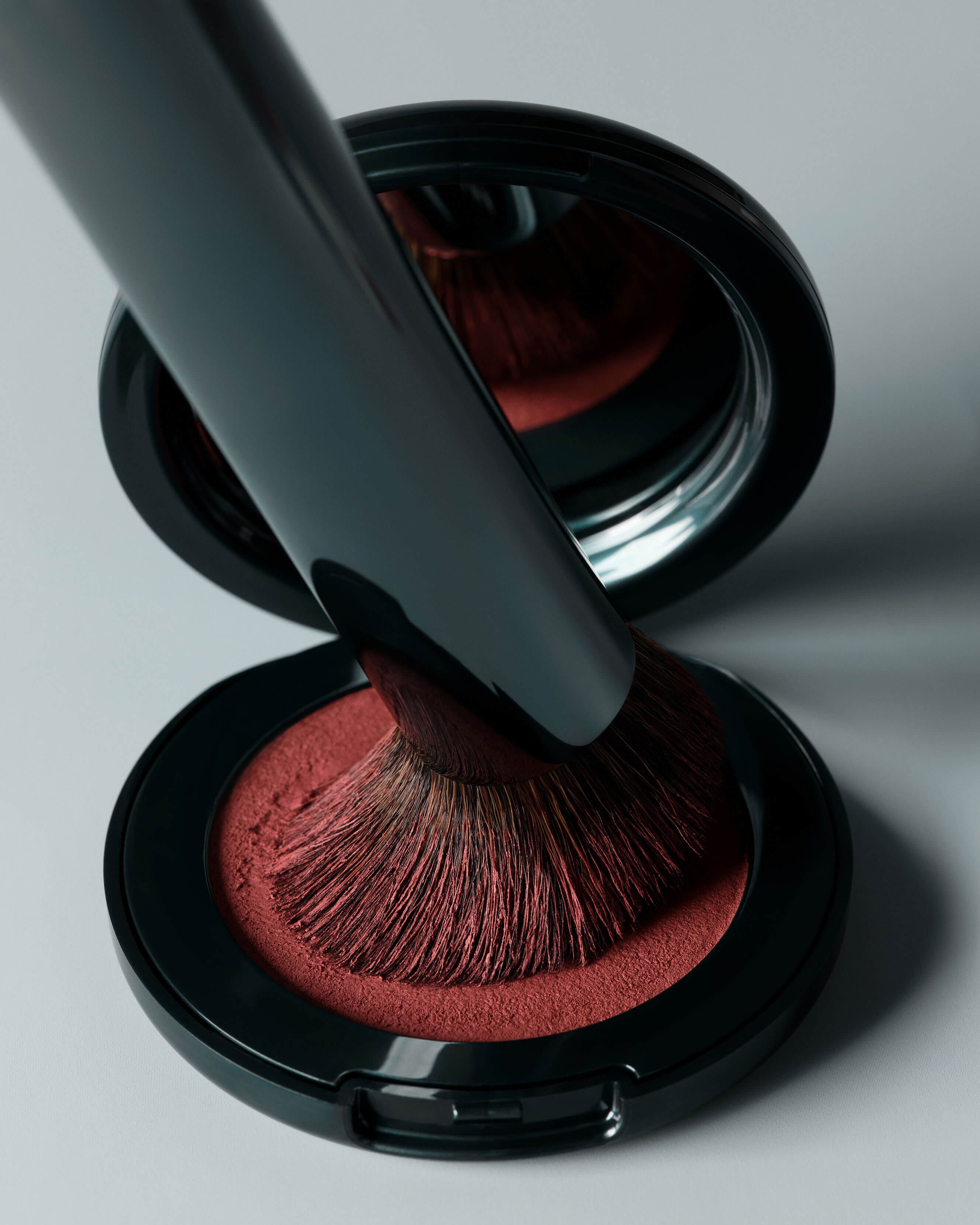 Smooth Base Complexion Brush 1