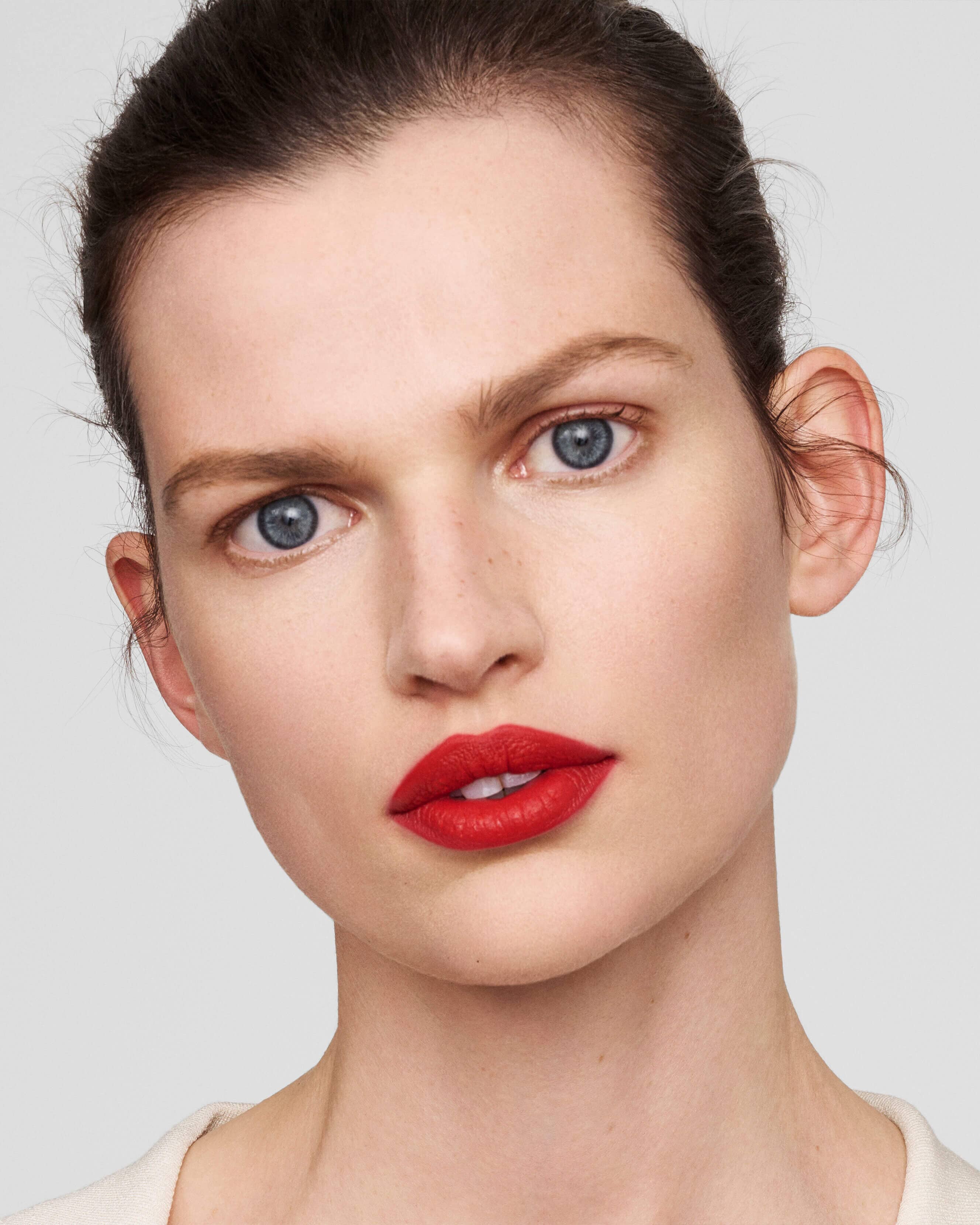 Lip Suede Matte Lipstick - Le Rouge 5