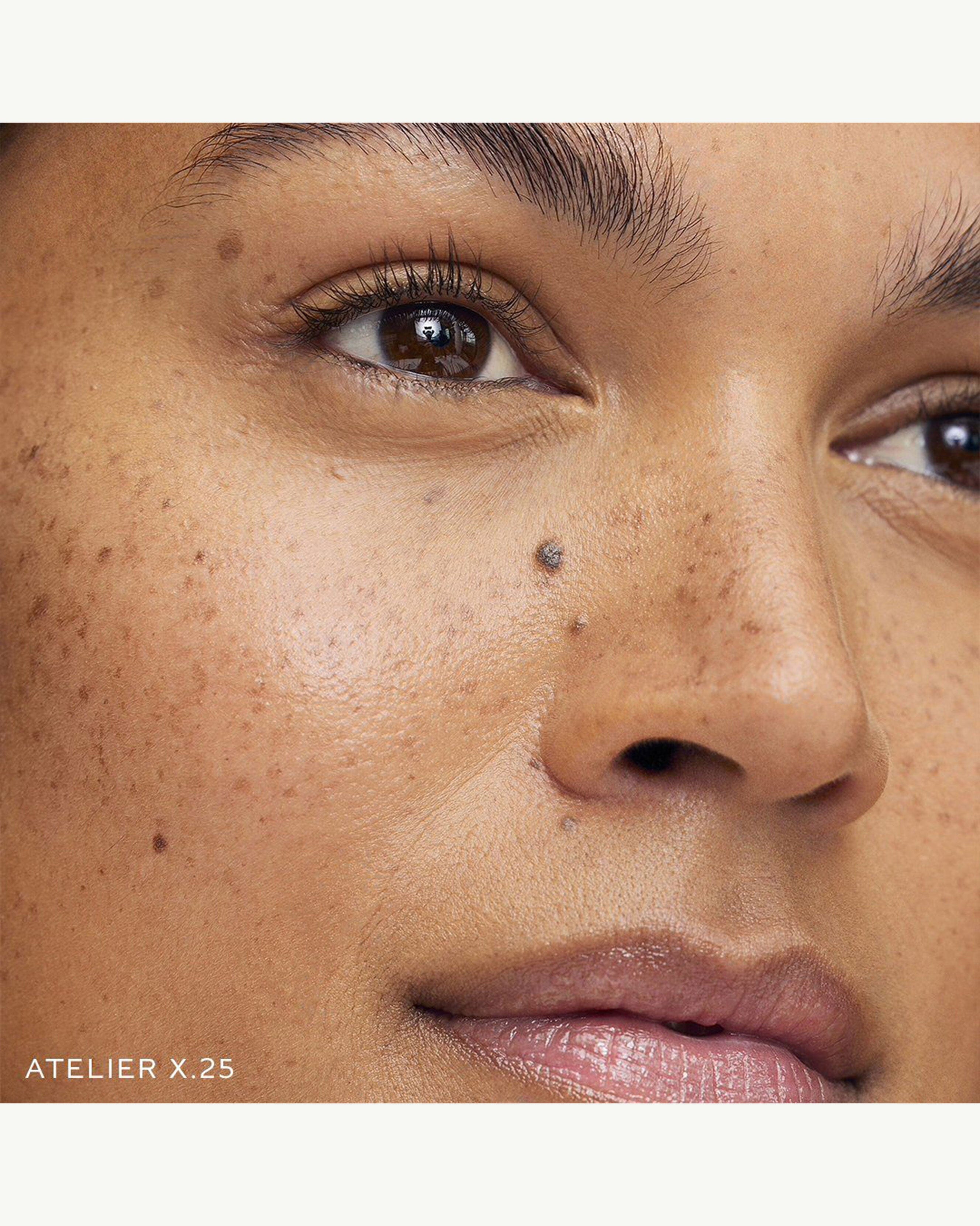 Vital Skin Foundation Stick - Atelier V 12