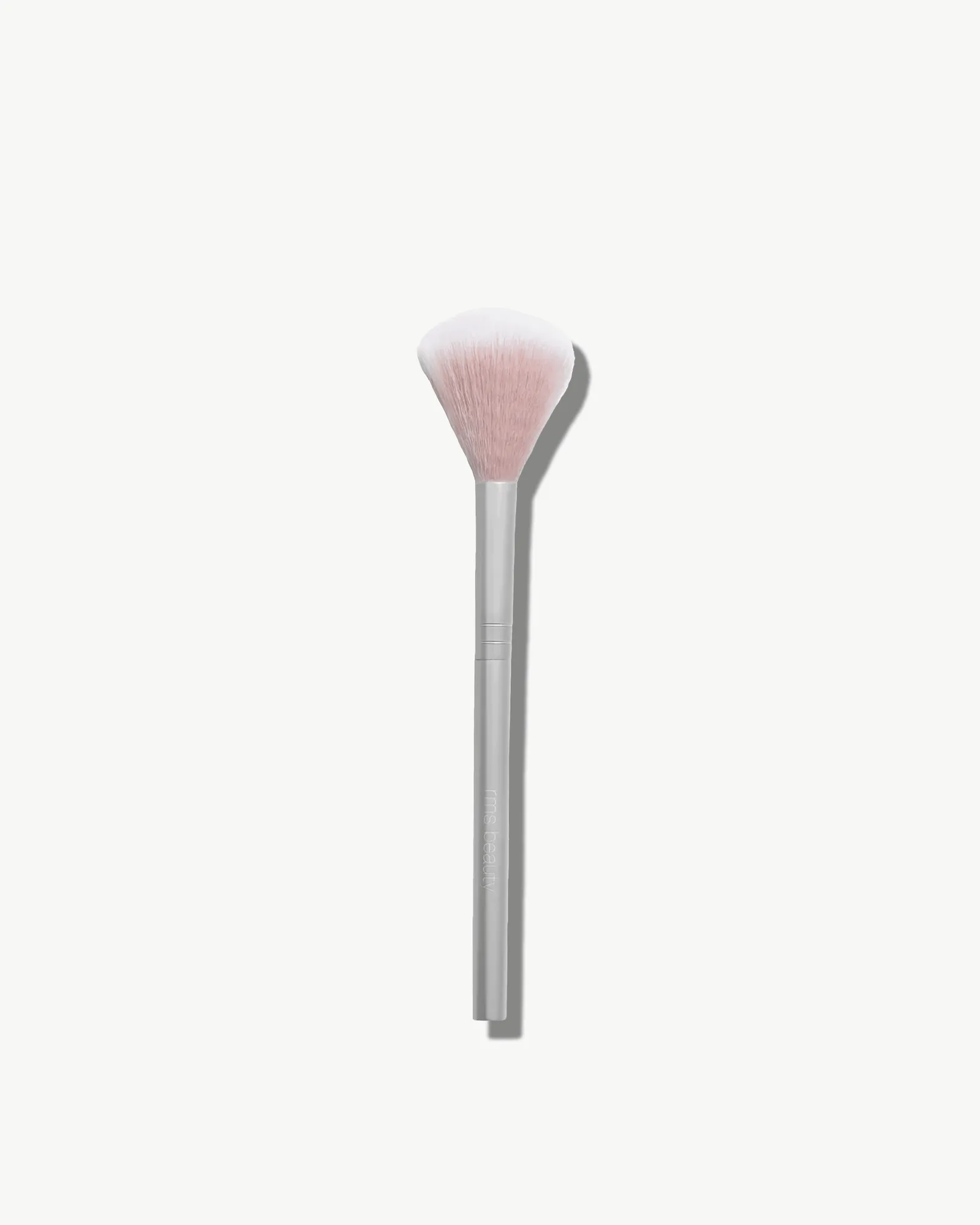 Skin2Skin Classic Fan Brush 1