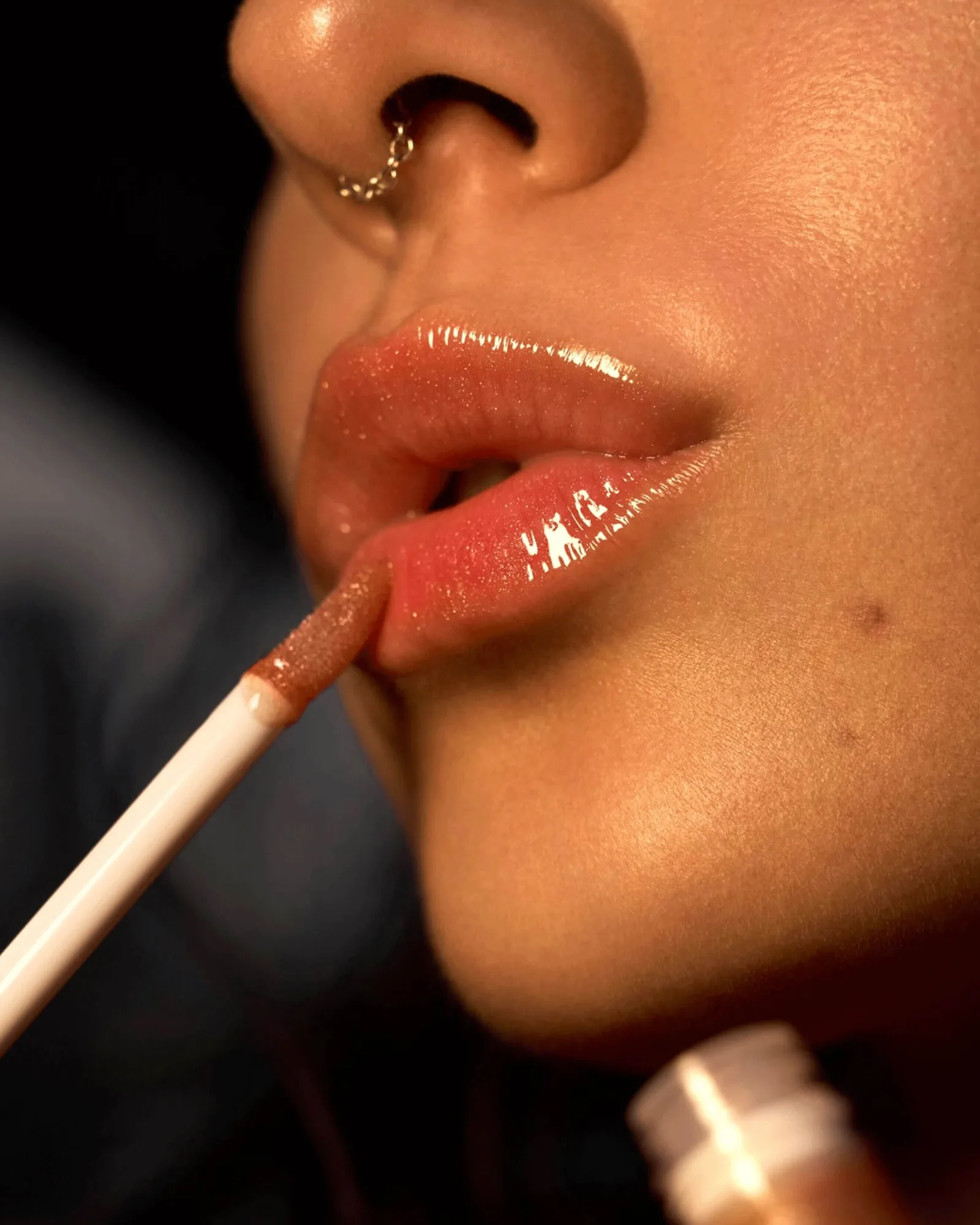 Delicate Gloss 12