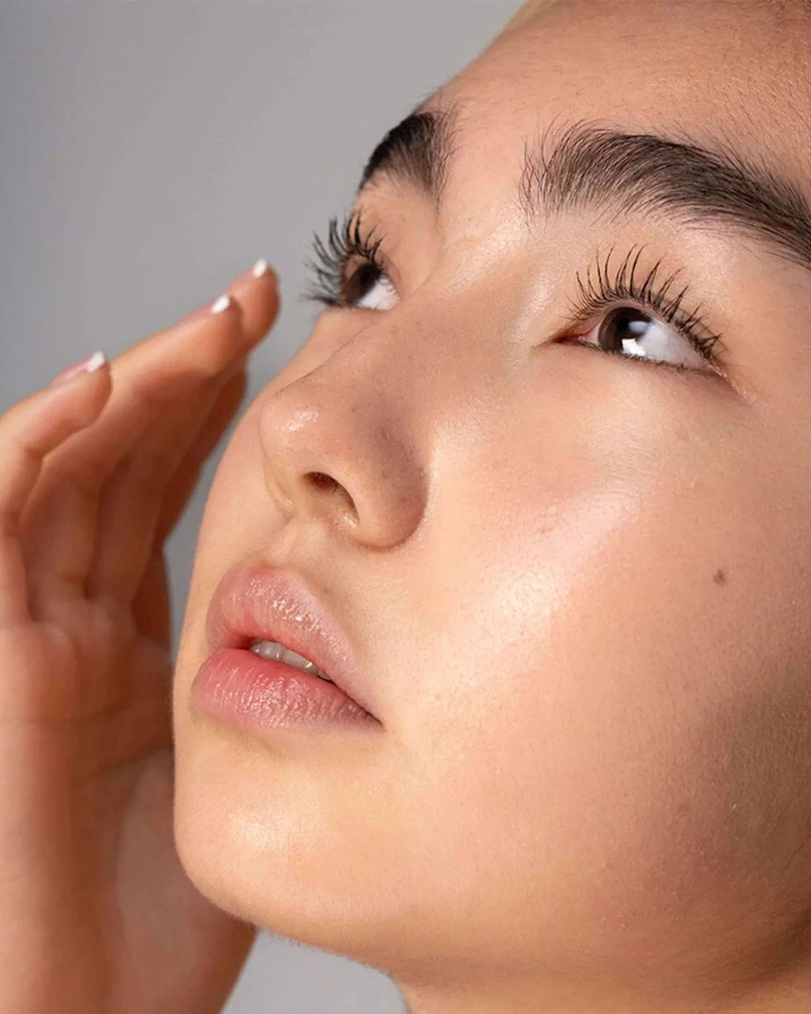 Straight Up™ Volumizing Peptide Mascara 3