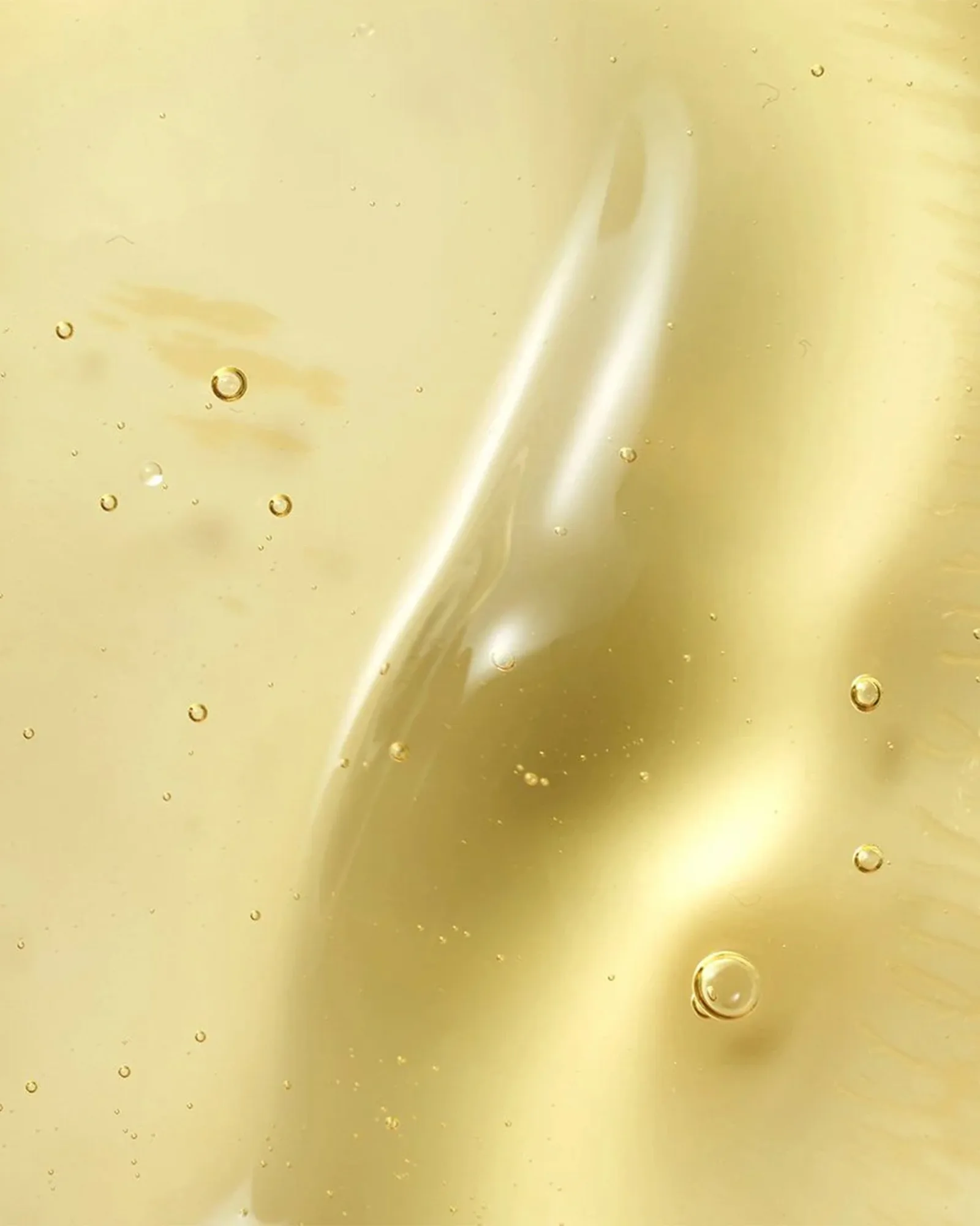 Nourishing Oil Cleanser 4