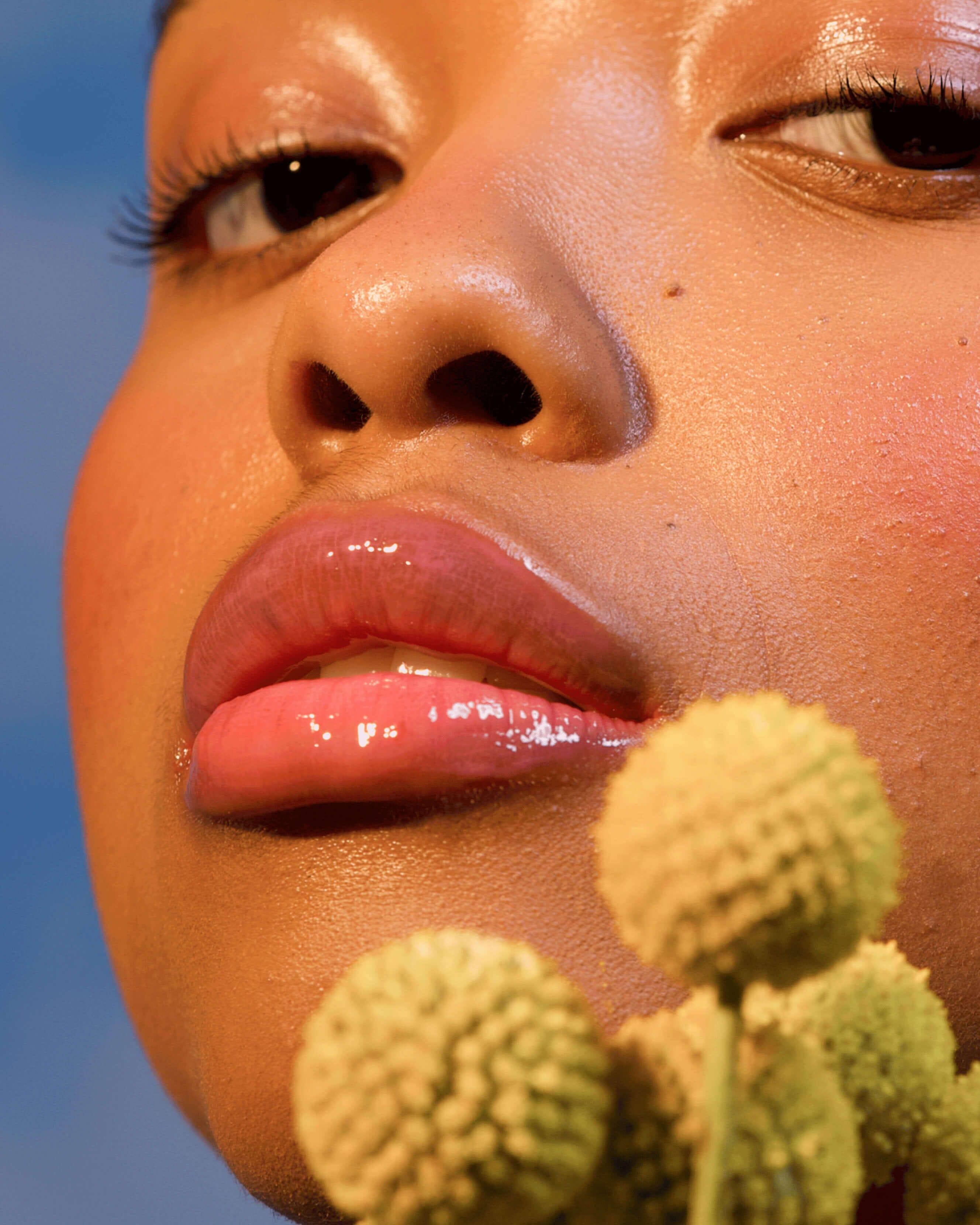 Delicate Gloss 3