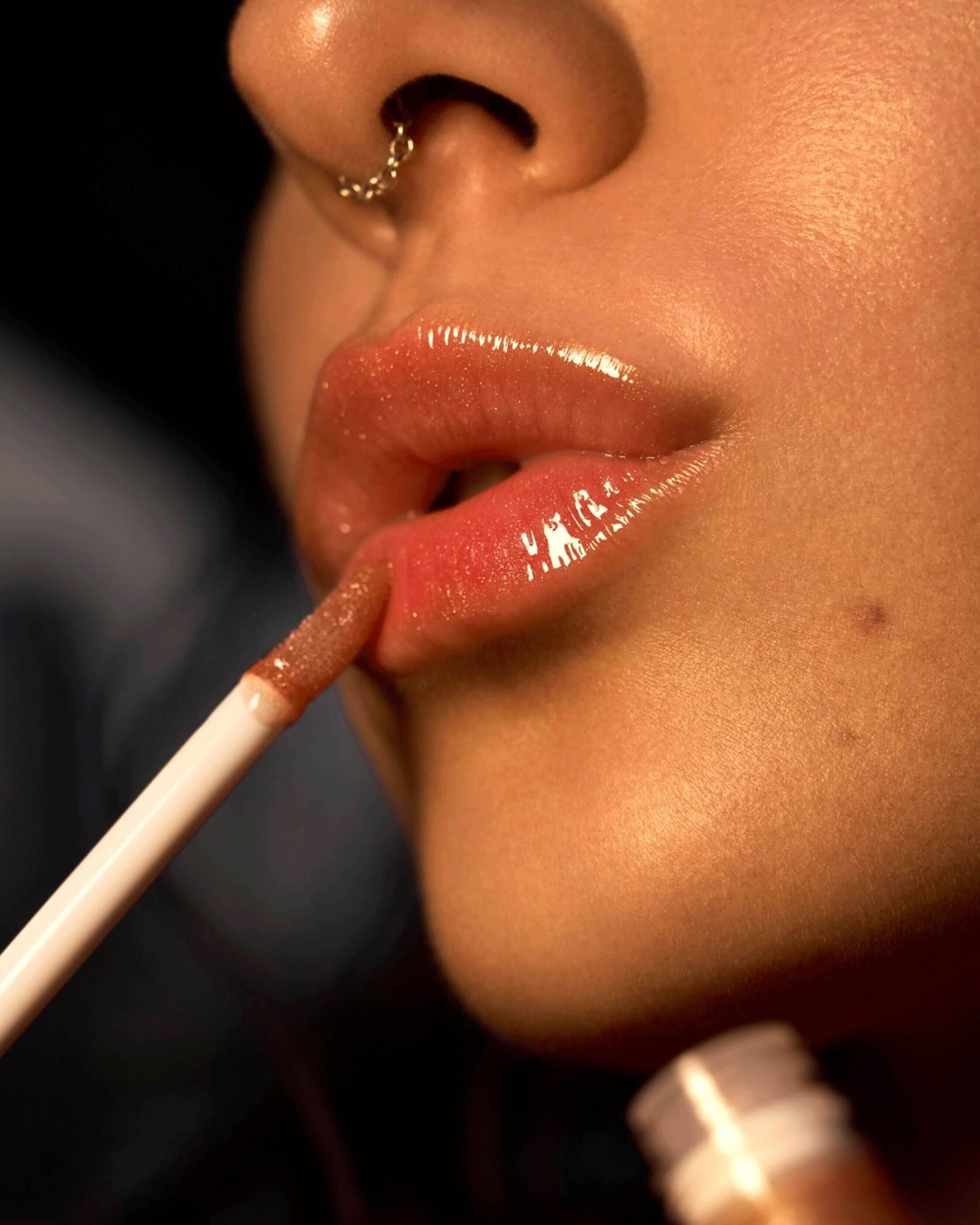 Delicate Gloss 12