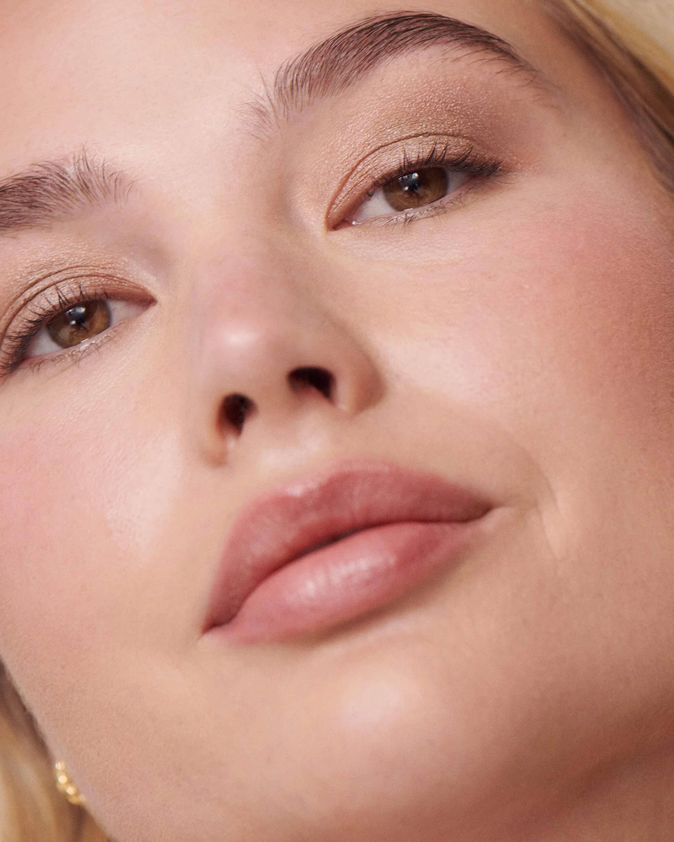 Liquid Powder Eye Tint 3